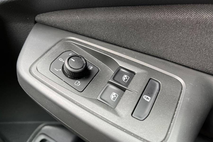 Ford Transit Connect Photo autoimg-d28396f9b600d92cd27f1db99c19df0196569f22.jpg