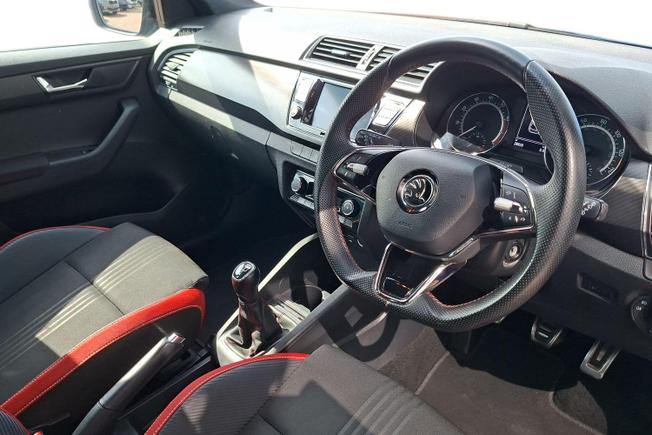 ŠKODA Fabia Photo 6