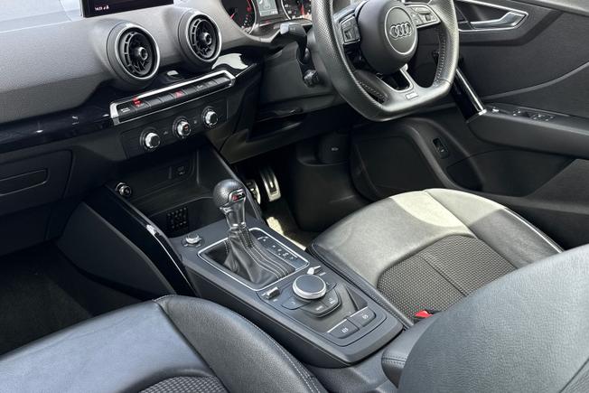 AUDI Q2 Photo 26