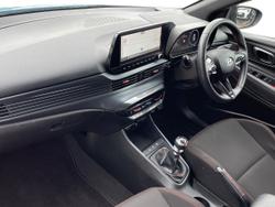 HYUNDAI i20 Photo 2