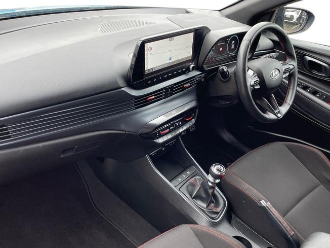 HYUNDAI i20 Photo 2