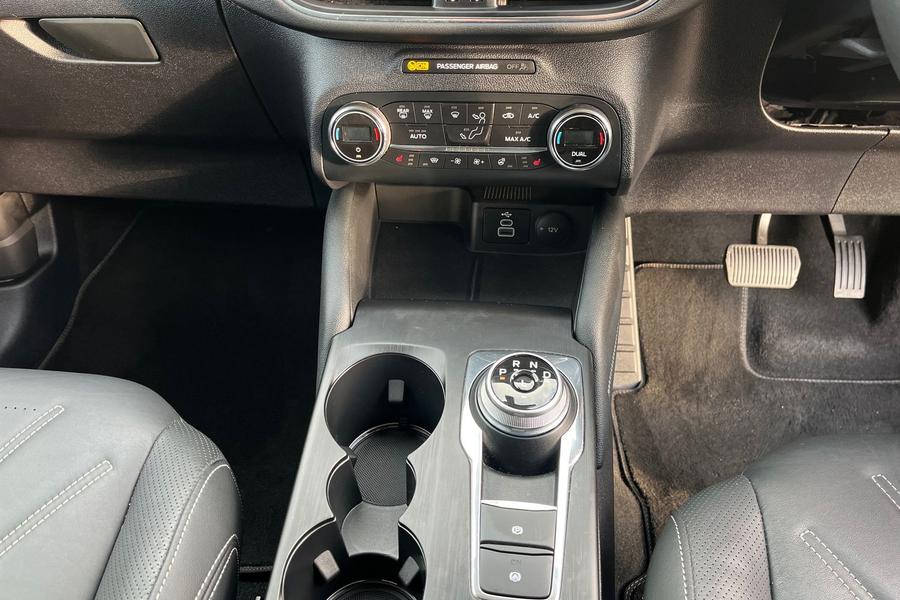 Ford Kuga Photo autoimg-d28bc1ca2f370da1aa02465ef130e1b63762077f.jpg