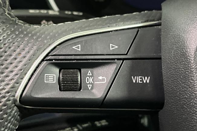 AUDI Q3 Photo 16