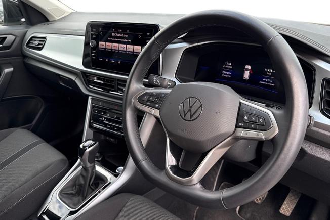 VOLKSWAGEN T-Roc Photo 6