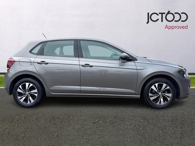 VOLKSWAGEN Polo Photo 4