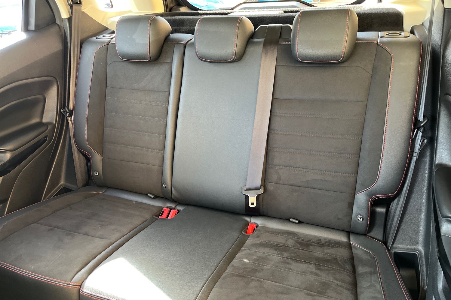 Ford ECOSPORT Photo 19