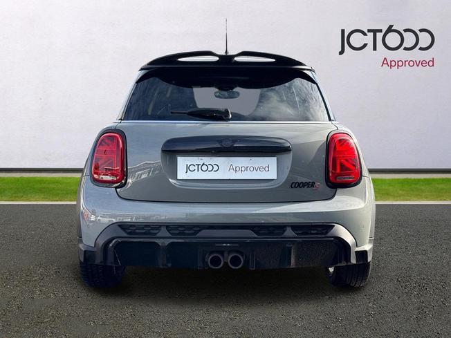 MINI Hatch Photo 7