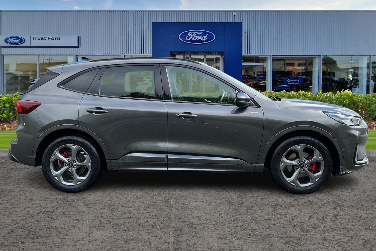 Ford KUGA Photo 2