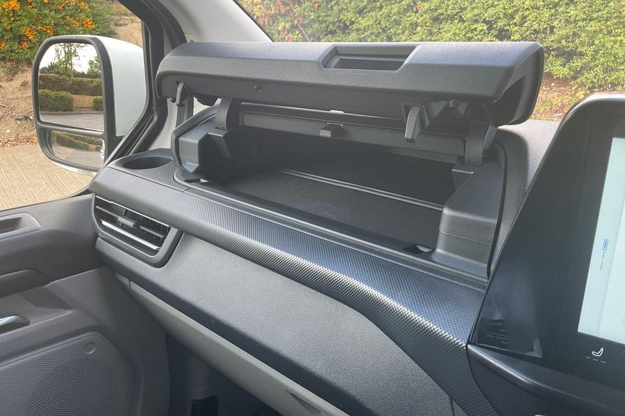 Ford E-Transit Custom Photo autoimg-d291553260c728c2fa3d6fadd073af711d062024.jpg