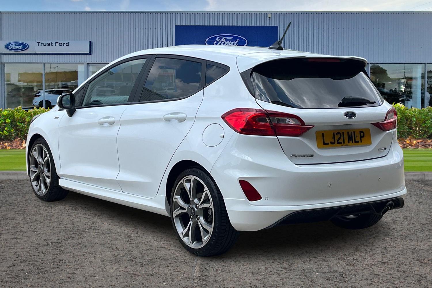 Ford Fiesta Photo 1