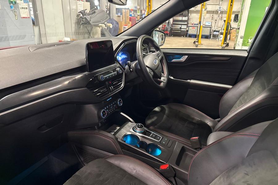 Ford Kuga Photo autoimg-d29315e14338f69de75bcf3cba4c9ba74df0afea.jpg