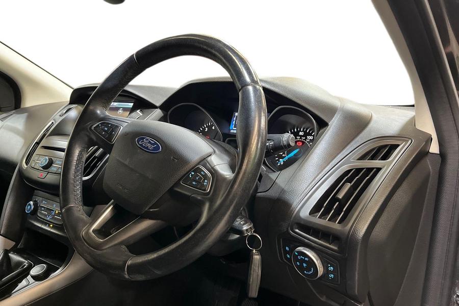 Ford FOCUS Photo autoimg-d2932273da62987e480552e3e905d029d2d15104.jpg
