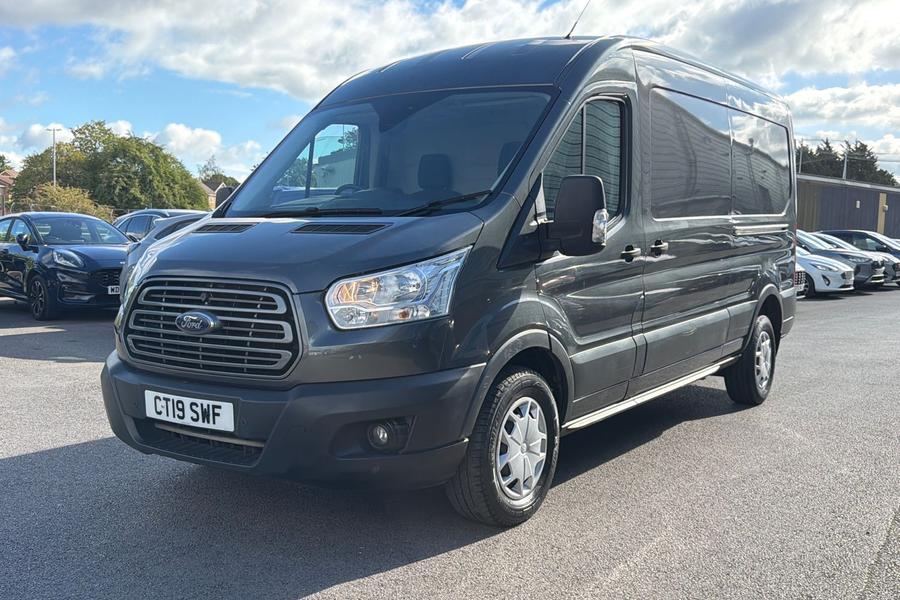 Ford Transit Photo autoimg-d299645462b4a090b5387502b8028cea4a920936.jpg