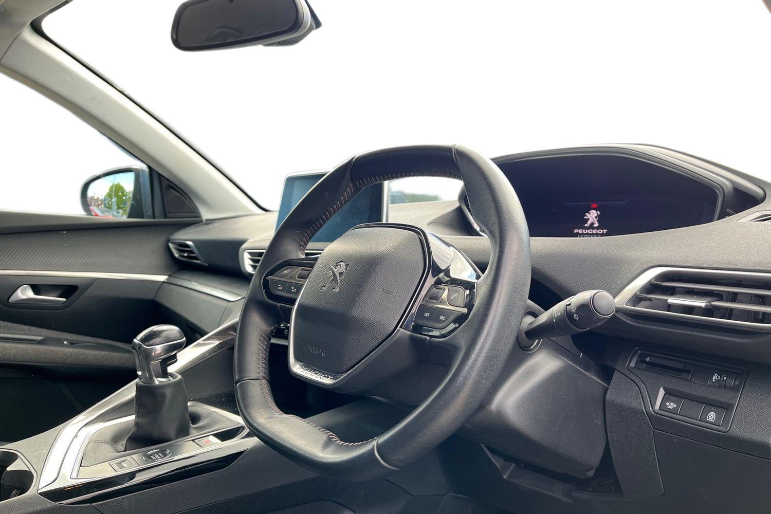 Peugeot 5008 Photo 8