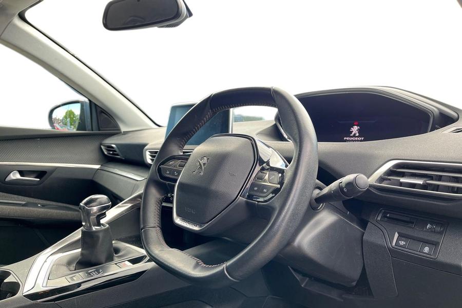Peugeot 5008 Photo autoimg-d29a6259bc454208aa21a20f6233508e0024cfb2.jpg