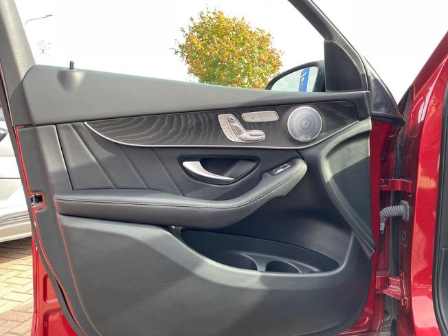 MERCEDES-BENZ Glc Photo 24
