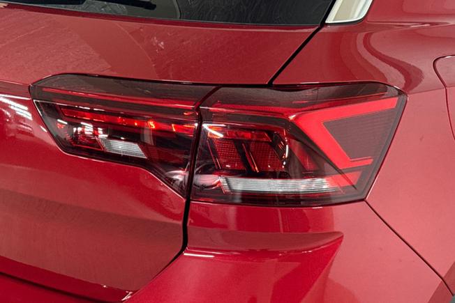 VOLKSWAGEN T-Roc Photo 18