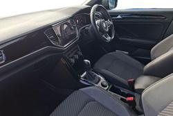 VOLKSWAGEN T-Roc Photo 2