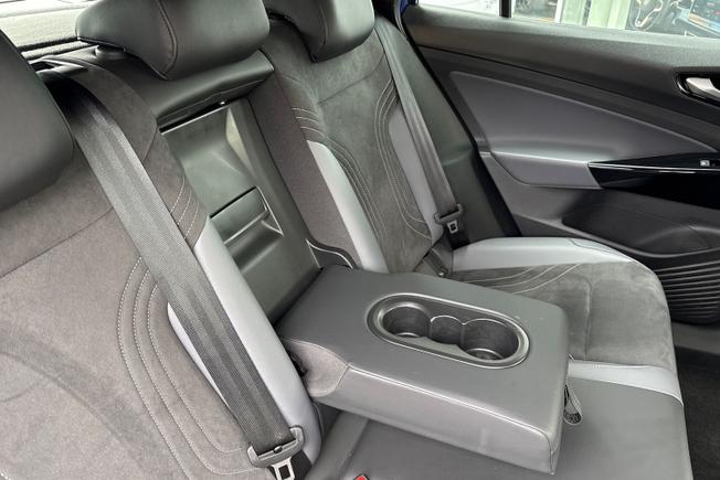 VOLKSWAGEN ID.4 Photo 28
