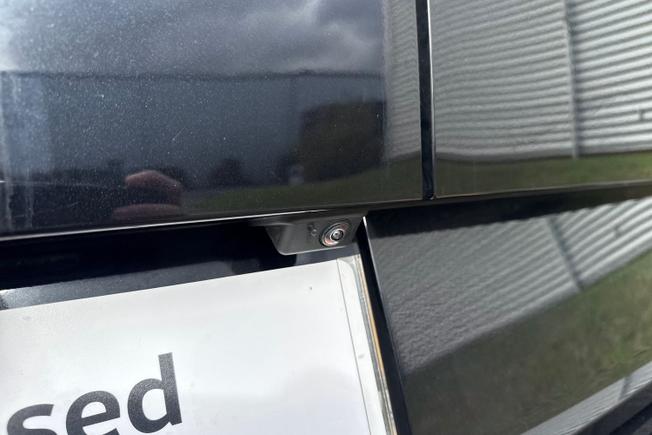 VOLKSWAGEN ID. Buzz Cargo Photo 28