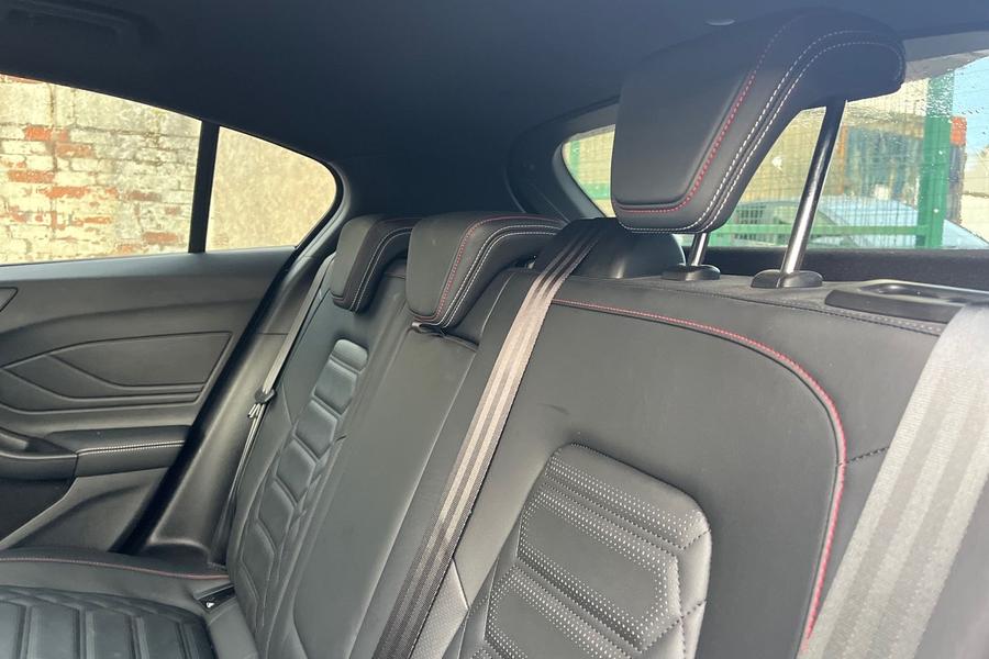 Ford FOCUS Photo autoimg-d2b13a1fd753f395bbfe02acb25a80cc9f759209.jpg