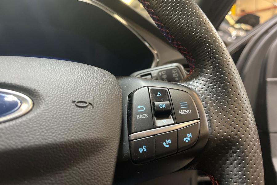 Ford KUGA Photo autoimg-d2b5888125ba291e5a8dfa1fc0378445ec807bf5.jpg