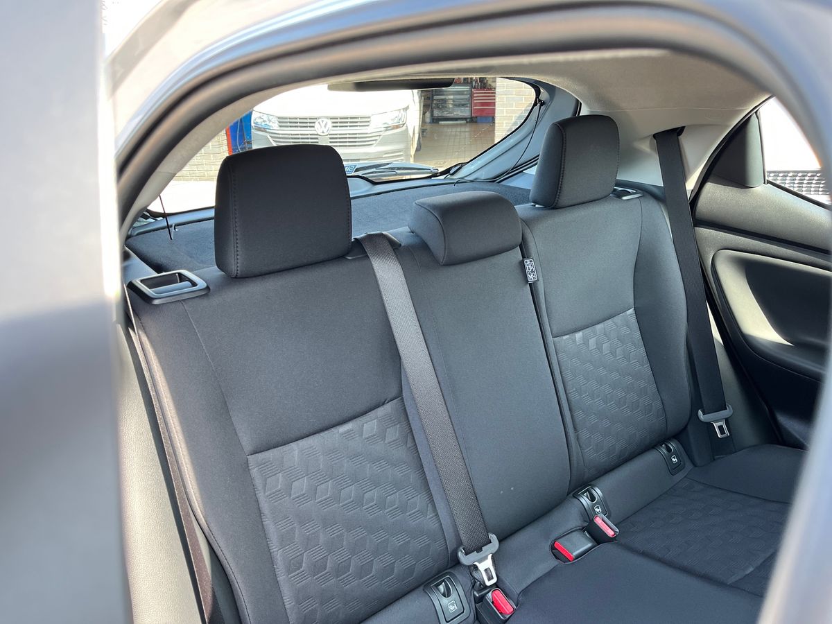 Toyota Yaris Photo 27