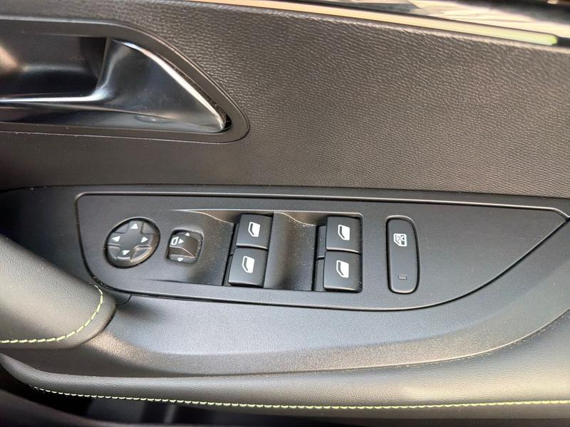 Used Peugeot 2008 LP73KPN 24