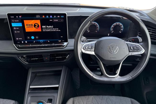 VOLKSWAGEN Tiguan Photo 11
