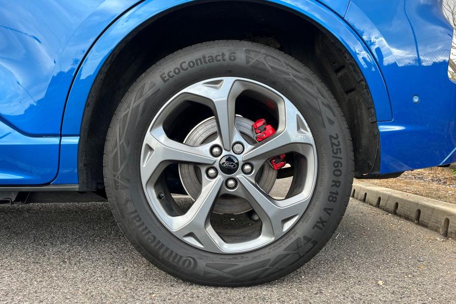 Ford Kuga Photo autoimg-d2bf8bd3f96adb852e4c83f80c89dface2050c42.jpg
