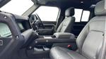 Land Rover Defender Photo 2