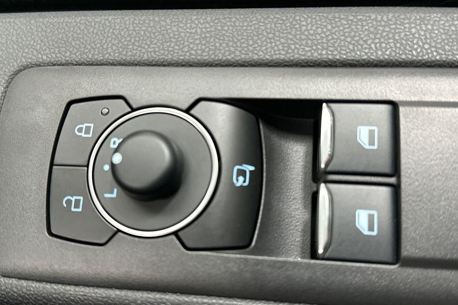 Used Ford TRANSIT CUSTOM LL75RVE 24