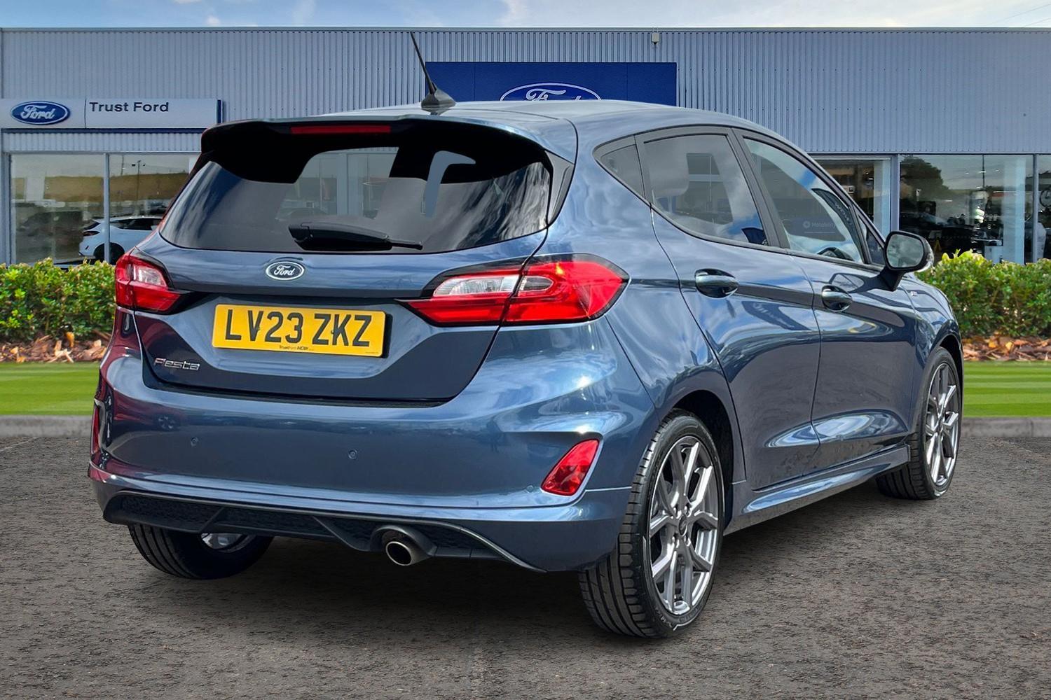 Ford Fiesta Photo 3