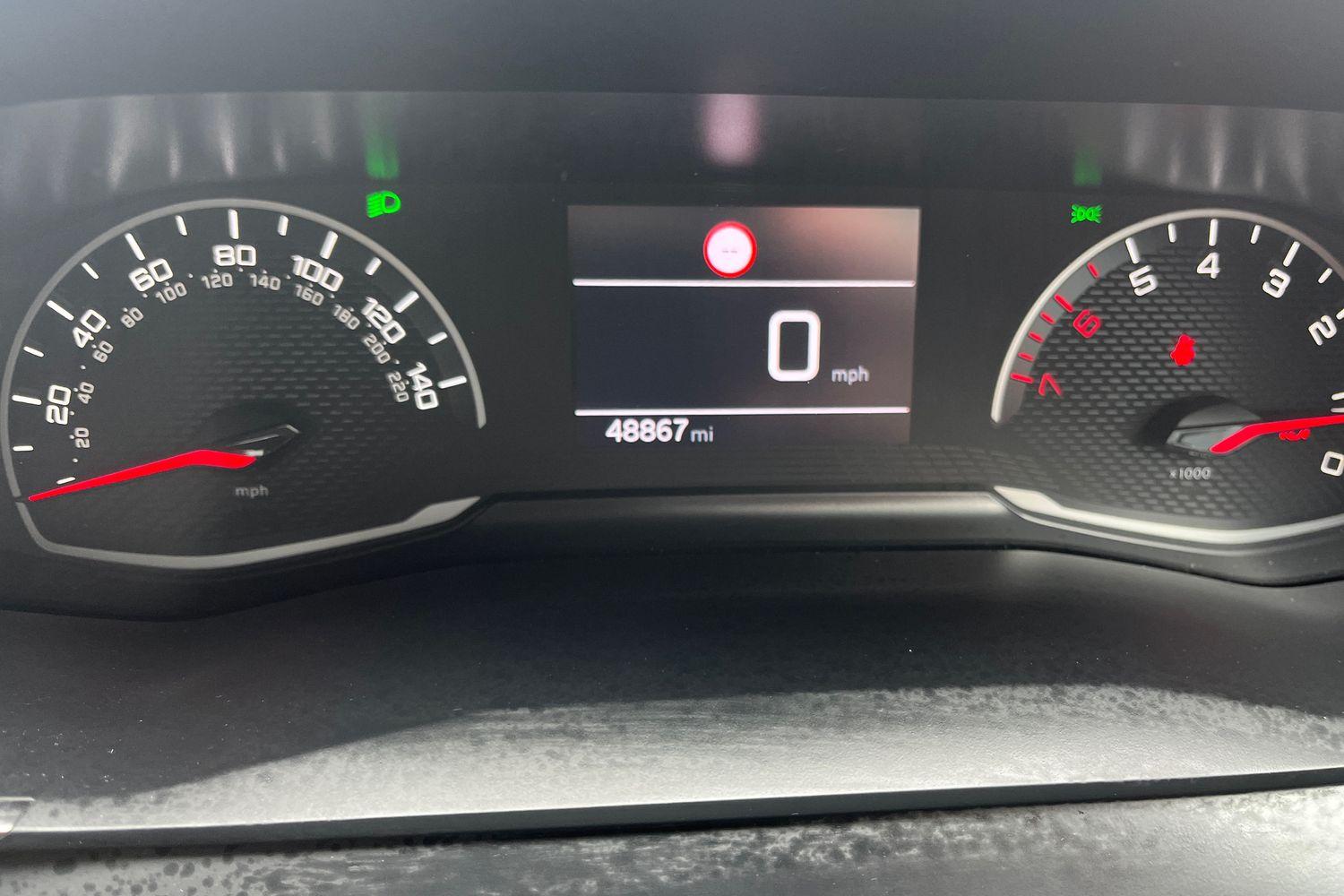 Peugeot 208 Photo 11