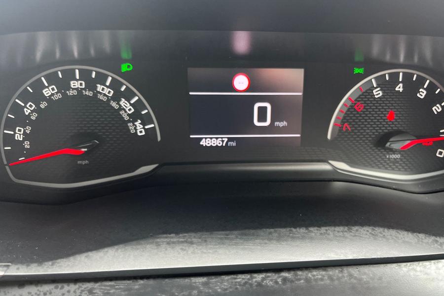 Peugeot 208 Photo autoimg-d2cd8dce7290274023a5e1550f9a4446dbd22a35.jpg
