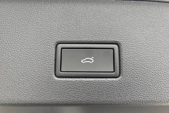 Volkswagen T-Roc Photo 22