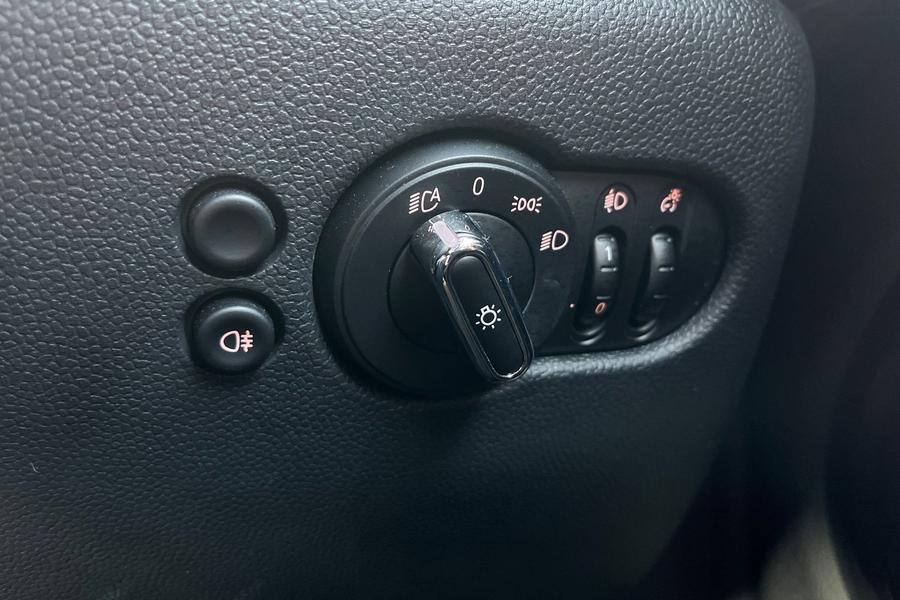 MINI Hatch Photo autoimg-d2d49ff3ec4a809f1f3600c2a5b4491db03b7398.jpg