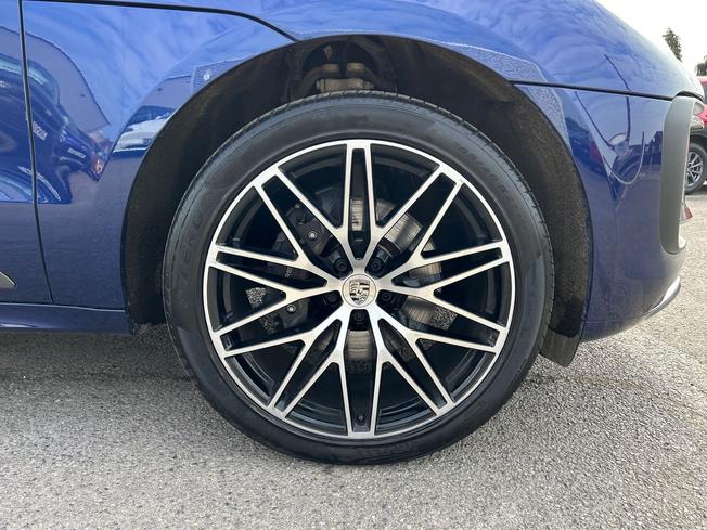 PORSCHE Macan Photo 5