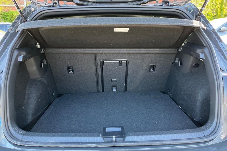 Volkswagen Golf Photo autoimg-d2db38eaf64c3c2e093c2fe52597d85f206348d9.jpg