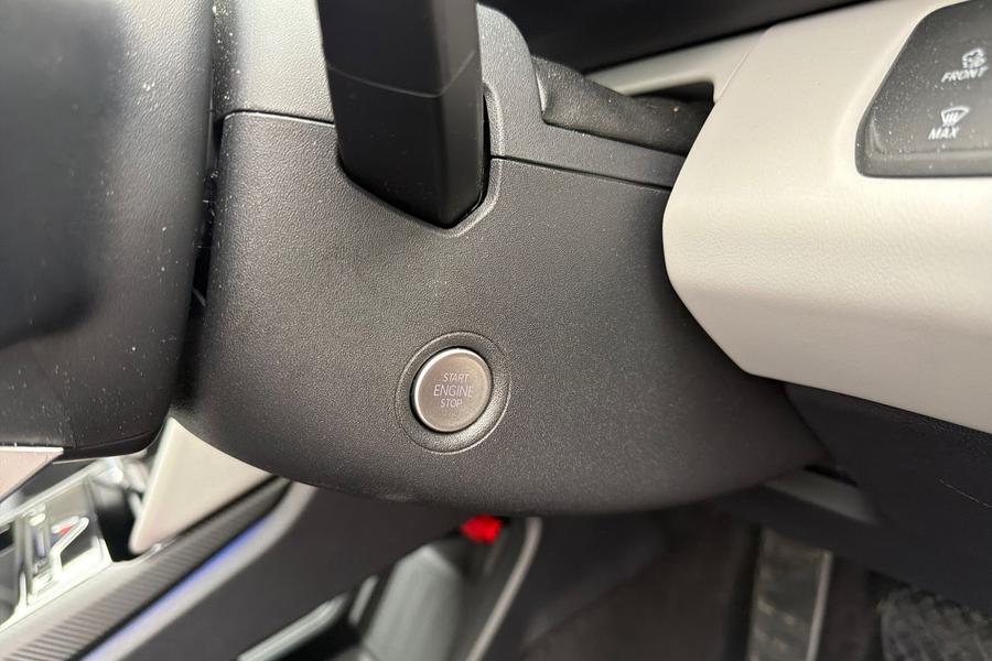 Ford EXPLORER Photo autoimg-d2db41fc5832f623a96bc4f20f9824927cffd833.jpg
