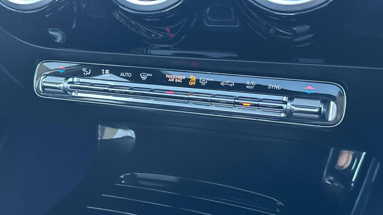 Used Mercedes-Benz A Class YJ69MSR 12