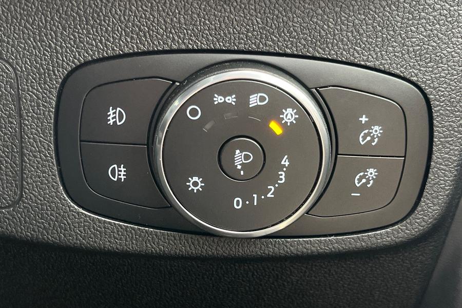 Ford FOCUS Photo autoimg-d2dc7d4641db1e0b3263843c4968f17f65f51eb0.jpg