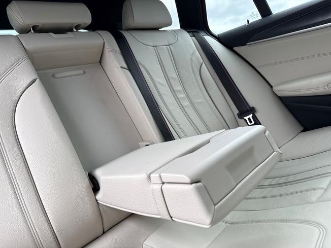 BMW 5 Series Photo 28
