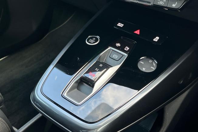 Audi Q4 E-Tron Photo 32