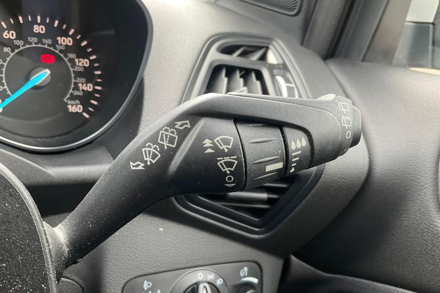 Ford KUGA Photo autoimg-d2e06e26cfc9acdb98020d420312aa0cdac2807f.jpg