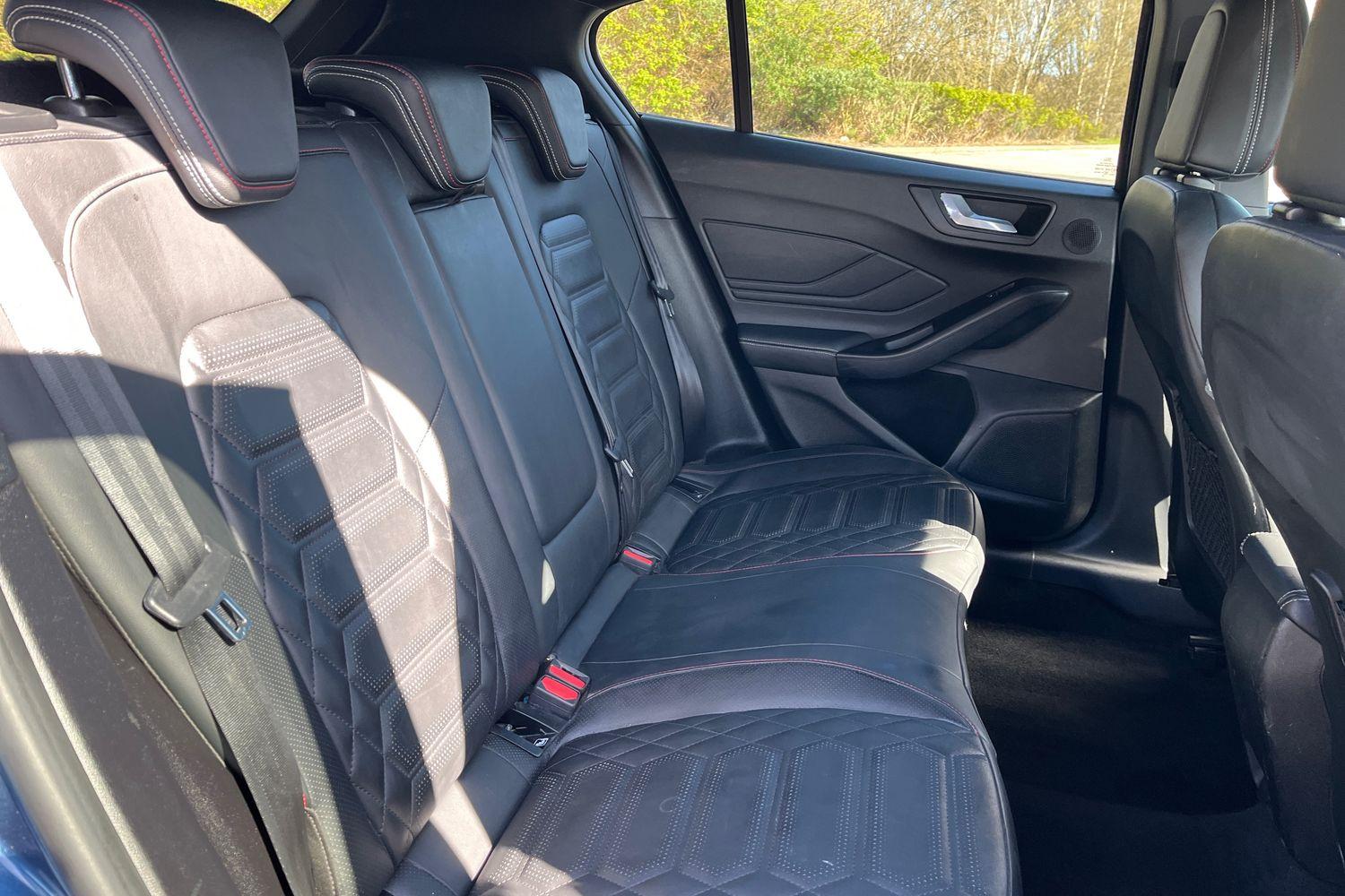 Ford FOCUS Photo 36