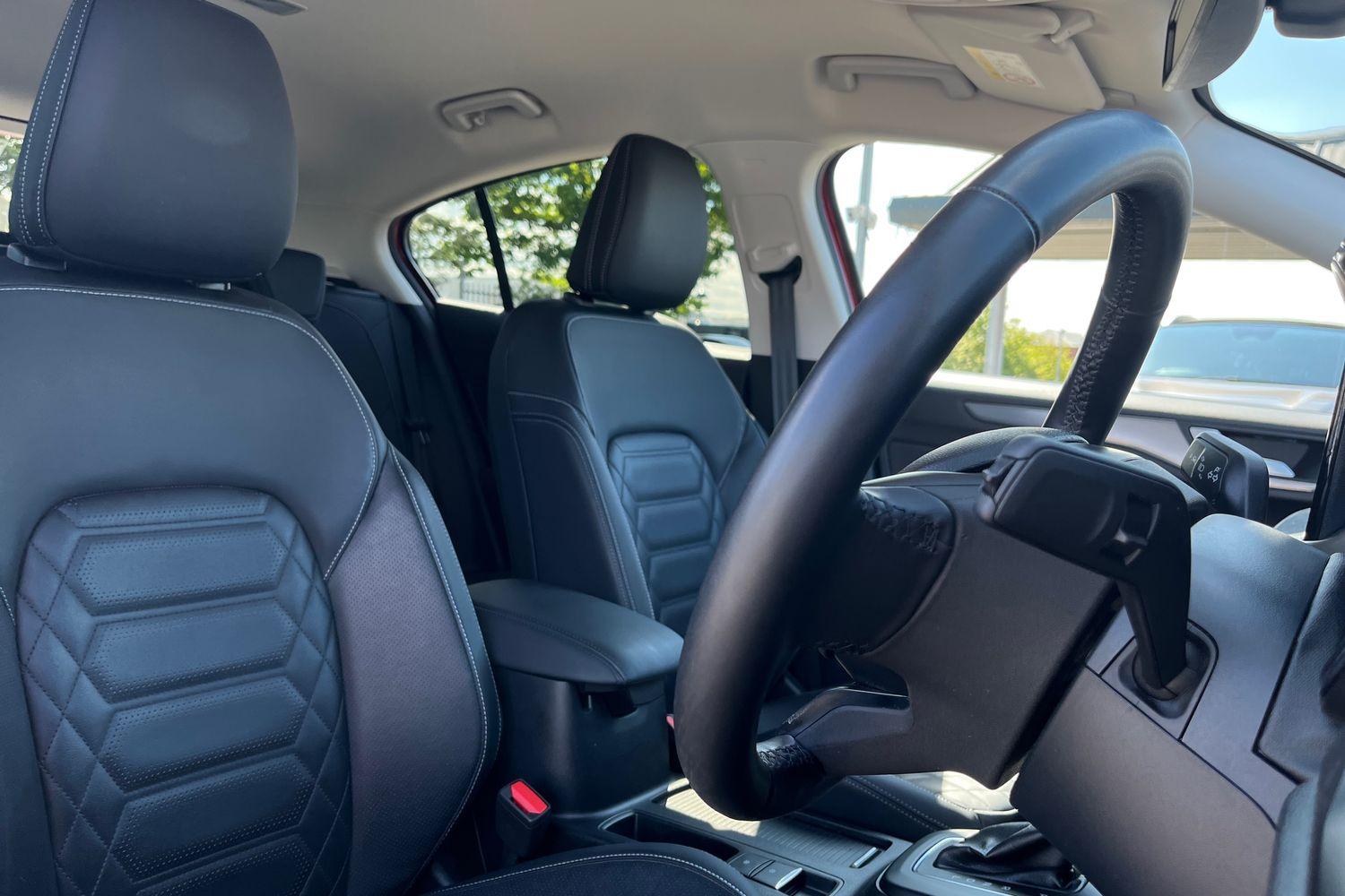 Ford Focus Photo 16