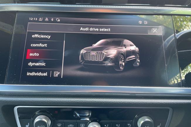 AUDI Q3 Photo 31