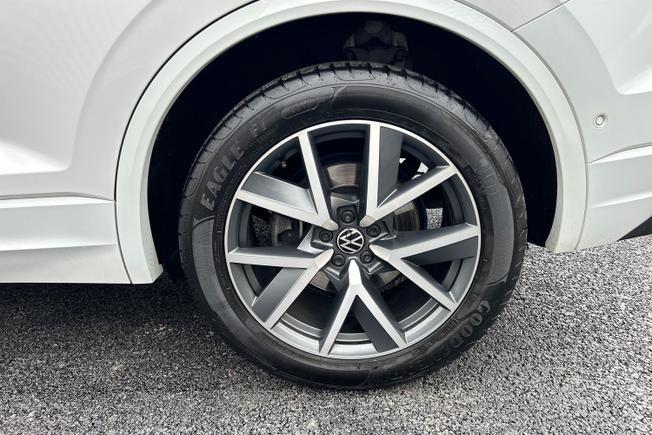 VOLKSWAGEN Touareg Photo 27