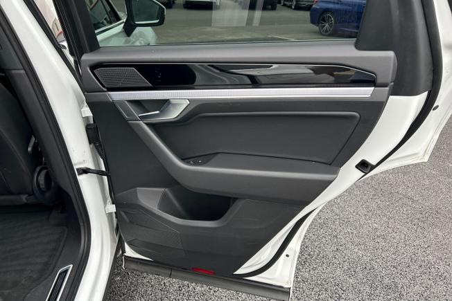 VOLKSWAGEN Touareg Photo 53